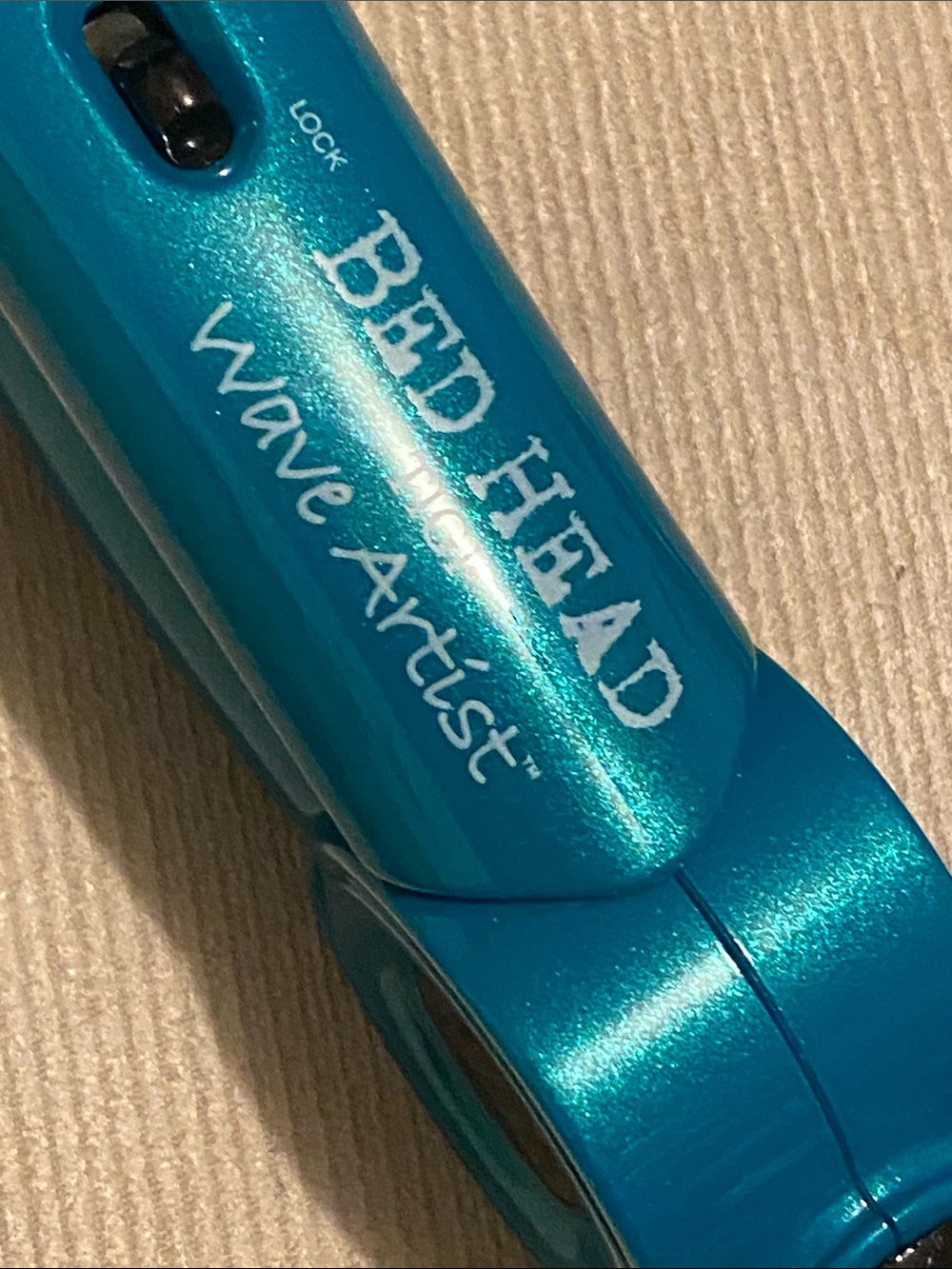 Bedhead Bed Head Wave Artist TIGI Curling Iron Triple Barrel Ceramic Waver LN - Picture 2 of 7